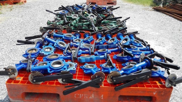 วาล์วผีเสื้อใบสเตนเลส(ButterflyValve)TYCO ใบพัดปิดแบบสเตนเลส ขนาด 2.5&rdquo; / 3&rdquo; งานหนาอย่างดี เข้ามาหลายตัว ของสแปใหม่เก่าเก็บ