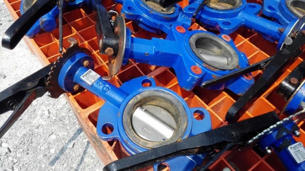 วาล์วผีเสื้อใบสเตนเลส(ButterflyValve)TYCO ใบพัดปิดแบบสเตนเลส ขนาด 2.5&rdquo; / 3&rdquo; งานหนาอย่างดี เข้ามาหลายตัว ของสแปใหม่เก่าเก็บ