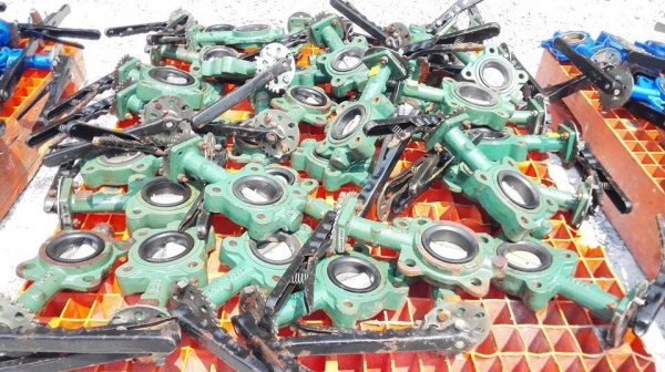 วาล์วผีเสื้อใบสเตนเลส(ButterflyValve)TYCO ใบพัดปิดแบบสเตนเลส ขนาด 2.5&rdquo; / 3&rdquo; งานหนาอย่างดี เข้ามาหลายตัว ของสแปใหม่เก่าเก็บ