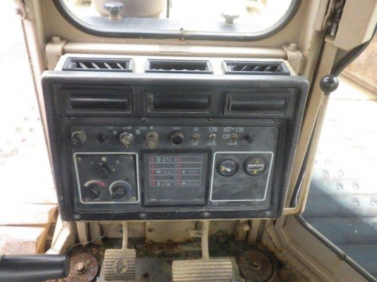 ขาย D4H เก่านอก สภาพพร้อมใช้ สนใจติดต่อ อำพล 090-9694506, 080-3031241 ขาย D4H เก่านอก สภาพพร้อมใช้ สนใจติดต่อ อำพล 090-9694506, 080-3031241