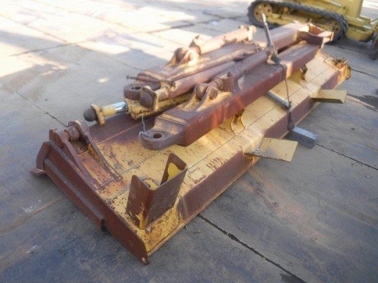 ขาย KOMATSU D65PX-15 เก่านอกจากญี่ปุ่น สภาพพร้อมใช้ สนใจติดต่อ อำพล 090-9694506, 080-3031241 ขาย KOMATSU D65PX-15 เก่านอกจากญี่ปุ่น สภาพพร้อมใช้ สนใจติดต่อ อำพล 090-9694506, 080-3031241