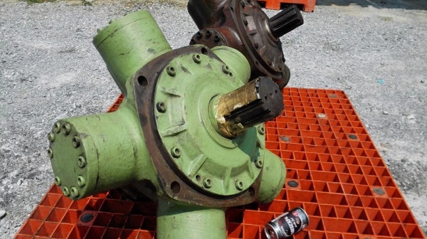 ปั้มห้าดาวญี่ปุ่นคาวาซากิ KAWASAKI STAFFA MOTOR เบอร์ 9 สภาพสวยสดแน่น เข้าใหม่ 2 ตัว พร้อมใช้งาน
