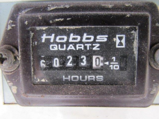 รถกระเช้า HX99B-2 ปี2005  6023ชม.นำเข้าตรงจากญี่ปุ่นครับ