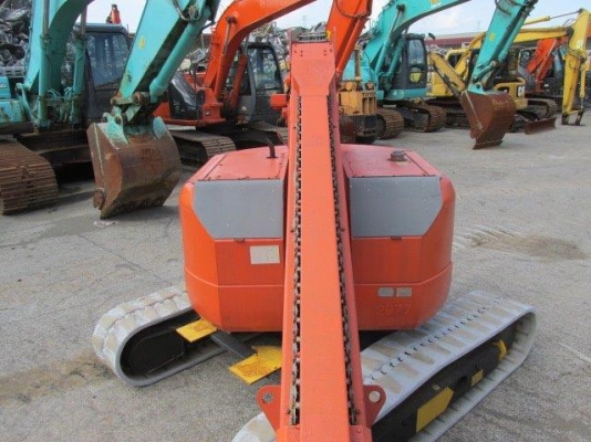 รถกระเช้า HX99B-2 ปี2005  6023ชม.นำเข้าตรงจากญี่ปุ่นครับ