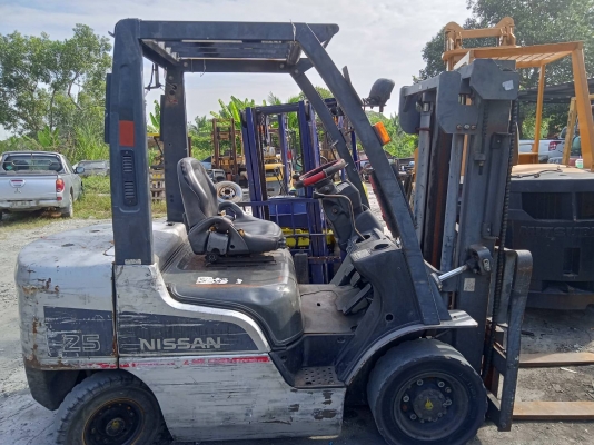 Nissan.2.5ตัน  โปรโมชั่นทำสีฟรี