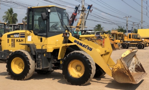 ขายรถตักล้อยาง KOMATSU WA100-7 ปี 2014 นำเข้าเองจากญี่ปุ่น สภาพสวยพร้อมใช้งาน มีVDOการทำงานครับ ขายรถตักล้อยาง KOMATSU WA100-7 ปี 2014 นำเข้าเองจากญี่ปุ่น สภาพสวยพร้อมใช้งาน มีVDOการทำงานครับ