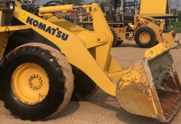 ขายรถตักล้อยาง KOMATSU WA100-7 ปี 2014 นำเข้าเองจากญี่ปุ่น สภาพสวยพร้อมใช้งาน มีVDOการทำงานครับ ขายรถตักล้อยาง KOMATSU WA100-7 ปี 2014 นำเข้าเองจากญี่ปุ่น สภาพสวยพร้อมใช้งาน มีVDOการทำงานครับ