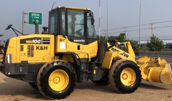 ขายรถตักล้อยาง KOMATSU WA100-7 ปี 2014 นำเข้าเองจากญี่ปุ่น สภาพสวยพร้อมใช้งาน มีVDOการทำงานครับ ขายรถตักล้อยาง KOMATSU WA100-7 ปี 2014 นำเข้าเองจากญี่ปุ่น สภาพสวยพร้อมใช้งาน มีVDOการทำงานครับ