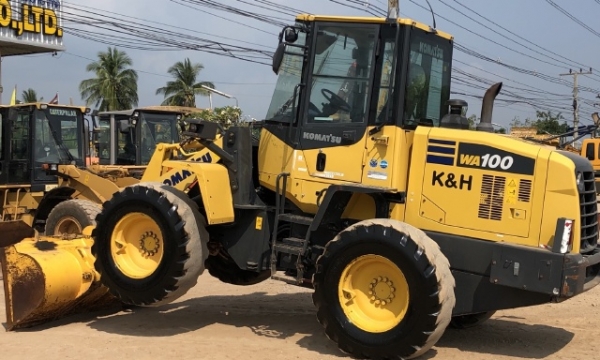 ขายรถตักล้อยาง KOMATSU WA100-7 ปี 2014 นำเข้าเองจากญี่ปุ่น สภาพสวยพร้อมใช้งาน มีVDOการทำงานครับ ขายรถตักล้อยาง KOMATSU WA100-7 ปี 2014 นำเข้าเองจากญี่ปุ่น สภาพสวยพร้อมใช้งาน มีVDOการทำงานครับ