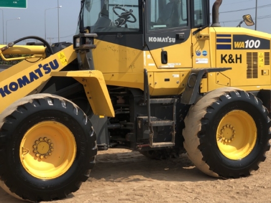 ขายรถตักล้อยาง KOMATSU WA100-7 ปี 2014 นำเข้าเองจากญี่ปุ่น สภาพสวยพร้อมใช้งาน มีVDOการทำงานครับ ขายรถตักล้อยาง KOMATSU WA100-7 ปี 2014 นำเข้าเองจากญี่ปุ่น สภาพสวยพร้อมใช้งาน มีVDOการทำงานครับ