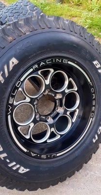ขายล้อลายลูกโม่ WELD ขอบ 16x8.5 ออฟ 0 พร้อมยาง BF ขายล้อลายลูกโม่ WELD ขอบ 16x8.5 ออฟ 0 พร้อมยาง BF