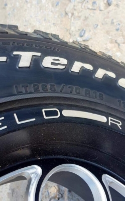 ขายล้อลายลูกโม่ WELD ขอบ 16x8.5 ออฟ 0 พร้อมยาง BF ขายล้อลายลูกโม่ WELD ขอบ 16x8.5 ออฟ 0 พร้อมยาง BF