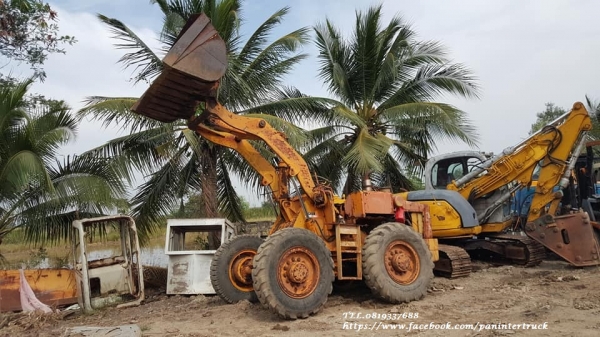 สินค้าเก่านอก ขายถูกด่วนๆ รถตักล้อยาง KOMATSU JH30B ขับเคลื่อน 2 เพลา / เลี้ยวล้อ /เครื่องยนต์ISUZU DA220 , 4สูบ