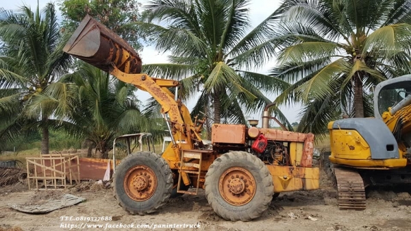 สินค้าเก่านอก ขายถูกด่วนๆ รถตักล้อยาง KOMATSU JH30B ขับเคลื่อน 2 เพลา / เลี้ยวล้อ /เครื่องยนต์ISUZU DA220 , 4สูบ