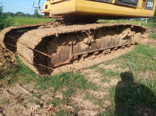 ขาย KOMATSU 200-8 ทำงาน 14,XXX ชม  รถพร้อมใช้