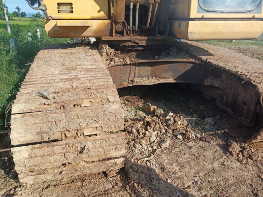 ขาย KOMATSU 200-8 ทำงาน 14,XXX ชม  รถพร้อมใช้