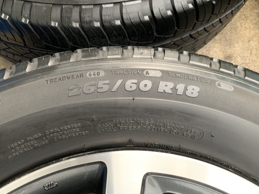 ล้อแม็ก Toyota New Fortuner ขอบ 18 พร้อมยาง 265-60-18 Michelin ปี 16