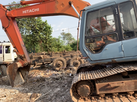 ขายHITACHI EX200-3 เอกสารเล่มทะเบียนราคา 450,000