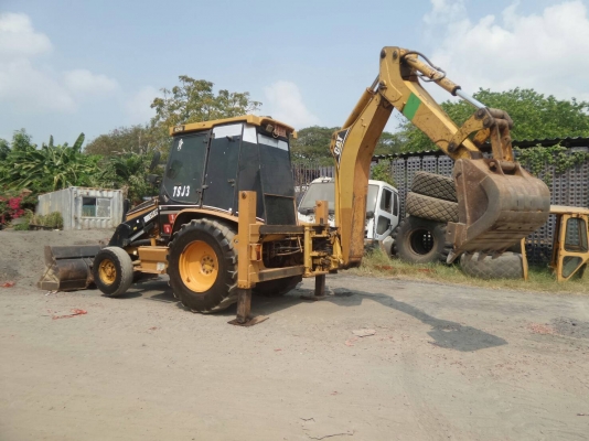 หน้าตักหลังขุด Catterpillar 424D ตู้เก๋งแอร์ เล่มทะเบียน พร้อมใช้ หน้าตักหลังขุด Catterpillar 424D ตู้เก๋งแอร์ เล่มทะเบียน พร้อมใช้