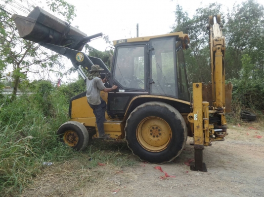 หน้าตักหลังขุด Catterpillar 424D ตู้เก๋งแอร์ เล่มทะเบียน พร้อมใช้ หน้าตักหลังขุด Catterpillar 424D ตู้เก๋งแอร์ เล่มทะเบียน พร้อมใช้