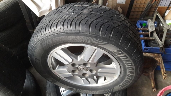 ล้อ+ยาง215/65-15ปี14=ชุด3,400