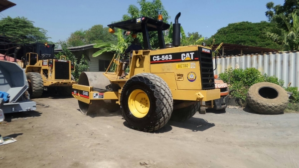 รถบดสั่นเสทือนขนาด10ตัน CATTERPILLAR CAT CS563-2เพลาเปลือกเดียว เล่มทะเบียน พร้อมใช้ รถบดสั่นเสทือนขนาด10ตัน CATTERPILLAR CAT CS563-2เพลาเปลือกเดียว เล่มทะเบียน พร้อมใช้