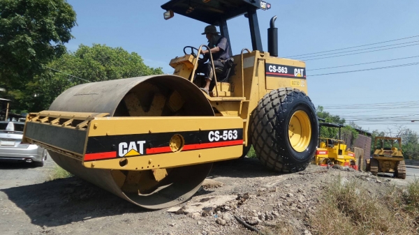รถบดสั่นเสทือนขนาด10ตัน CATTERPILLAR CAT CS563-2เพลาเปลือกเดียว เล่มทะเบียน พร้อมใช้ รถบดสั่นเสทือนขนาด10ตัน CATTERPILLAR CAT CS563-2เพลาเปลือกเดียว เล่มทะเบียน พร้อมใช้