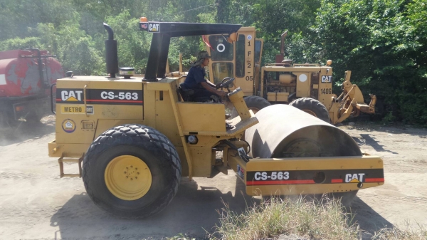 รถบดสั่นเสทือนขนาด10ตัน CATTERPILLAR CAT CS563-2เพลาเปลือกเดียว เล่มทะเบียน พร้อมใช้ รถบดสั่นเสทือนขนาด10ตัน CATTERPILLAR CAT CS563-2เพลาเปลือกเดียว เล่มทะเบียน พร้อมใช้
