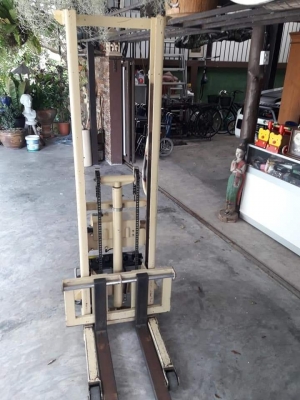 โฟล์คลิฟท์ แบบลาก มือสองจากญี่ปุ่น