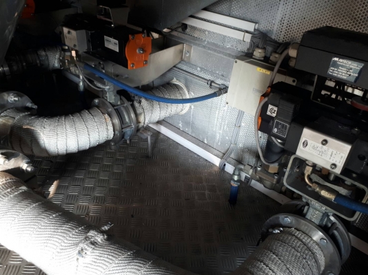 ขาย เครื่องปั๊มลม เป่าลมร้อน hot air โรงงานอุตสาหกรรม มีโบเวอร์ เป่าลมในตัว ใช้น้ำมันก๊าซ เป็นเชื้อเพลิง แบบเครื่องเจ๊ต ท่อส่ง 3 ท่อ พร้อมใช้