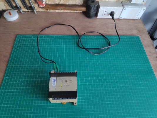 PLC OMRON