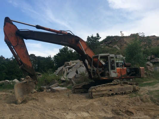 ขายHITACHI EX300 เครื่องดีเอวแน่นแต่โซ่เป็นเล็บขบทำงานได้ราคาตัด 300,000 ขายHITACHI EX300 เครื่องดีเอวแน่นแต่โซ่เป็นเล็บขบทำงานได้ราคาตัด 300,000