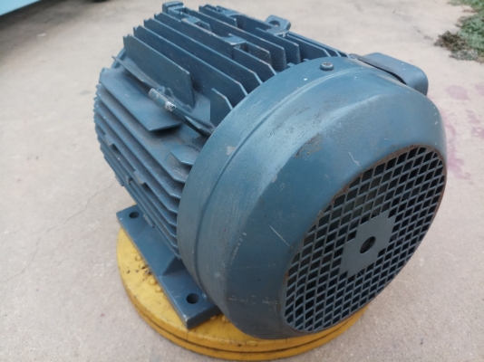 มอเตอร์ ยี่ห้อ Hitachi ขนาด 5 แรง สามเฟส 380V