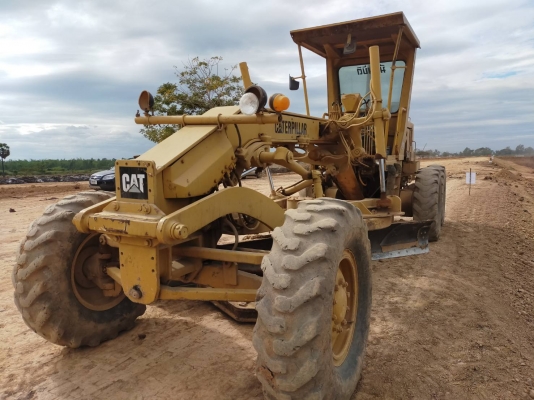 ขาย 1,480,000 รถเกรด CATRERPILLAR 140 G เครื่องดี ปั๊มแรง เกียร์ดี เอกสารเล่มทะเบียน รถสวยพร้อมใช้งาน รถอยู่ ขอนแก่น 090-772-3710 090-772-3708