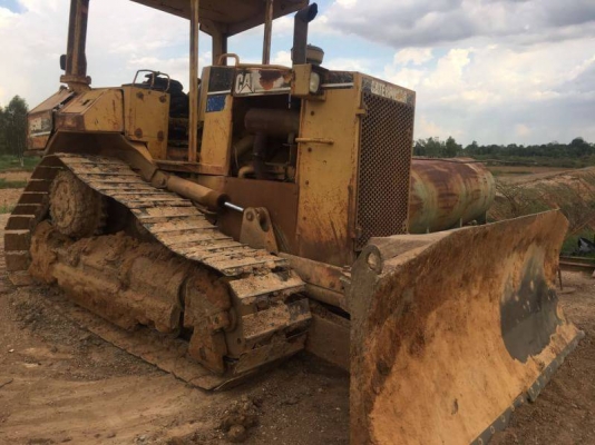 ขายแทรคเตอร์ CAT D5M 105 แรงม้า เอกสารเล่มทะเบียนราคา 580,000 ขายแทรคเตอร์ CAT D5M 105 แรงม้า เอกสารเล่มทะเบียนราคา 580,000
