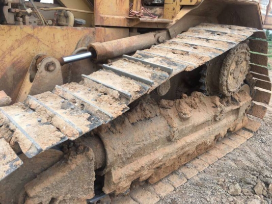 ขายแทรคเตอร์ CAT D5M 105 แรงม้า เอกสารเล่มทะเบียนราคา 580,000 ขายแทรคเตอร์ CAT D5M 105 แรงม้า เอกสารเล่มทะเบียนราคา 580,000