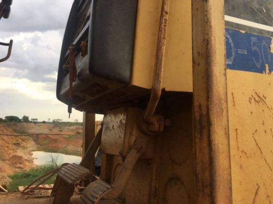 ขายแทรคเตอร์ CAT D5M105 เอกสารเล่มทะเบียนราคา 580,000