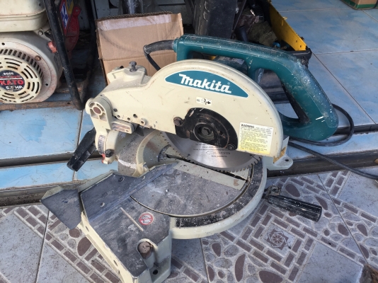 ขายเลื่อยองศา10&rdquo; makita มือสองครับ