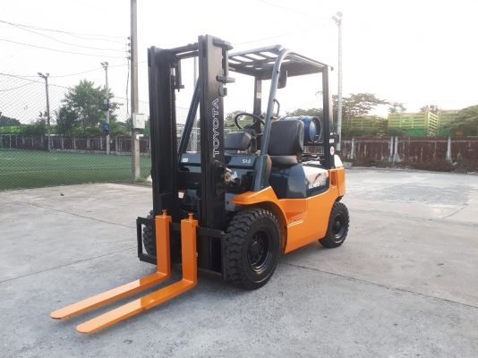 ขายรถโฟล์คลิฟท์ยี่ห้อ TOYOTA 7FG20 รถพร้อมใช้ ขายรถโฟล์คลิฟท์ยี่ห้อ TOYOTA 7FG20 รถพร้อมใช้