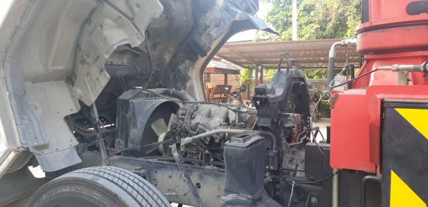 ขายรถสิบล้อติดเครน 5  ตัน