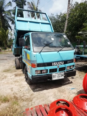 ขายรถบรรทุก6ล้อดั้มพ์ISUZU NKR88แรงม้าสภาพสวยราคา 190,000