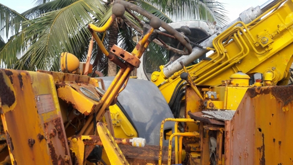 ขายรถตักKOMATSU - JH30 เครื่องยนต์ISUZU- DA120 รถเดิมๆเก่านอก ใช้งานได้ปกติ ขับวิ่งสบาย ได้ขายตามสภาพ ราคา 265,000 บาท สนใจติดต่อ @Line/โทร. 089-2619445 <หจก.ลานนาอินเตอร์แทรค>