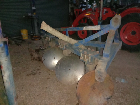 ขาย28500หางสามใบ26ของรถไถใหญ่สนใจโทร081-0118032ต้นส่งได้คัฟ