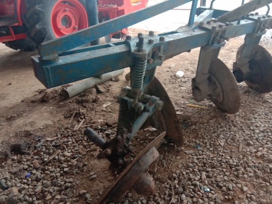 ขาย28500หางสามใบ26ของรถไถใหญ่สนใจโทร081-0118032ต้นส่งได้คัฟ