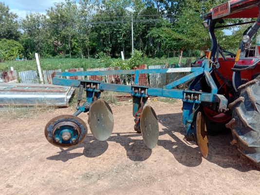 ขาย28500หางสามใบ26ของรถไถใหญ่สนใจโทร081-0118032ต้นส่งได้คัฟ