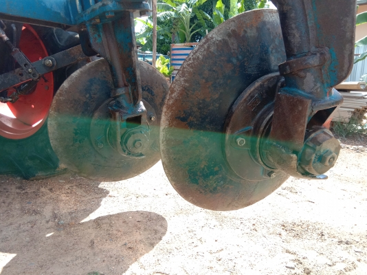 ขาย28500หางสามใบ26ของรถไถใหญ่สนใจโทร081-0118032ต้นส่งได้คัฟ