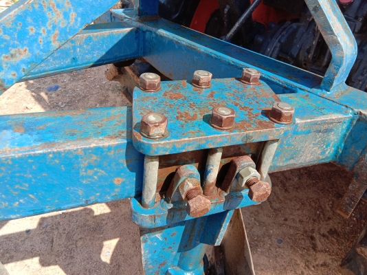 ขาย28500หางสามใบ26ของรถไถใหญ่สนใจโทร081-0118032ต้นส่งได้คัฟ