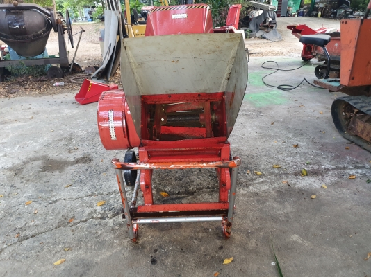 ใหญ่ๆๆๆ เครื่องสับกิ่งไม้ ใหญ่ๆๆๆ เครื่องสับกิ่งไม้