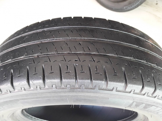ยาง215/65/16  ปี18/2 17/2 MICHELIN AGILIS  4 เส้น
