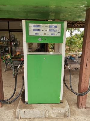 ถังน้ำมัน3000ลิตรกับ400ลิตรพร้อมตู้จ่ายน้ำมันดิจิตอล2ปั้ม2สายจ่าย